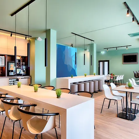 B&B Hotel Idar-Oberstein ايدار أوبرستاين