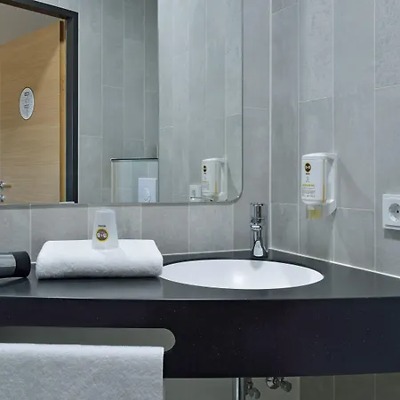 Hotell B&B Hotel Idar-Oberstein 3*