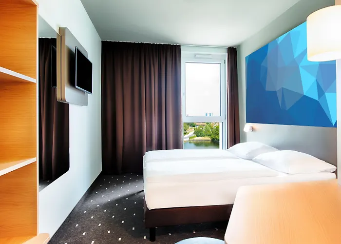 B&B Hotel Idar-Oberstein מלון